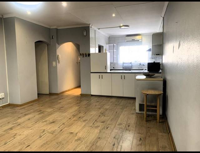 2 BEDROOM TOWNHOUSE FOR SALE IN FREEWAY PARK